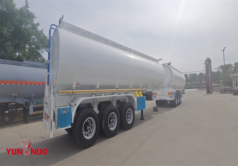 Remorque-citerne à carburant 50 000 L