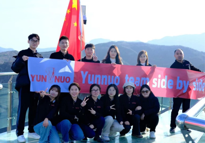 Shandong Yunuo Automobile Co., Ltd. a participé à une activité de consolidation d’équipe dans un Toyota Coaster.