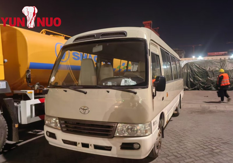 Autobus Toyota Coaster d'occasion remis à neuf