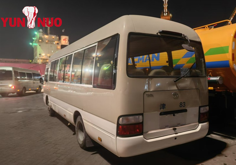 Autobus Toyota Coaster d'occasion remis à neuf